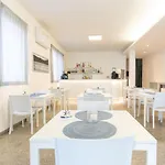 ホテル The Sea Adult Guests Only 2*