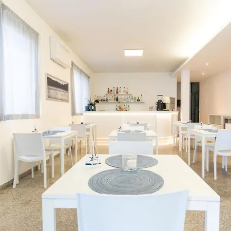 Otel The Sea For Adult Guests 2*